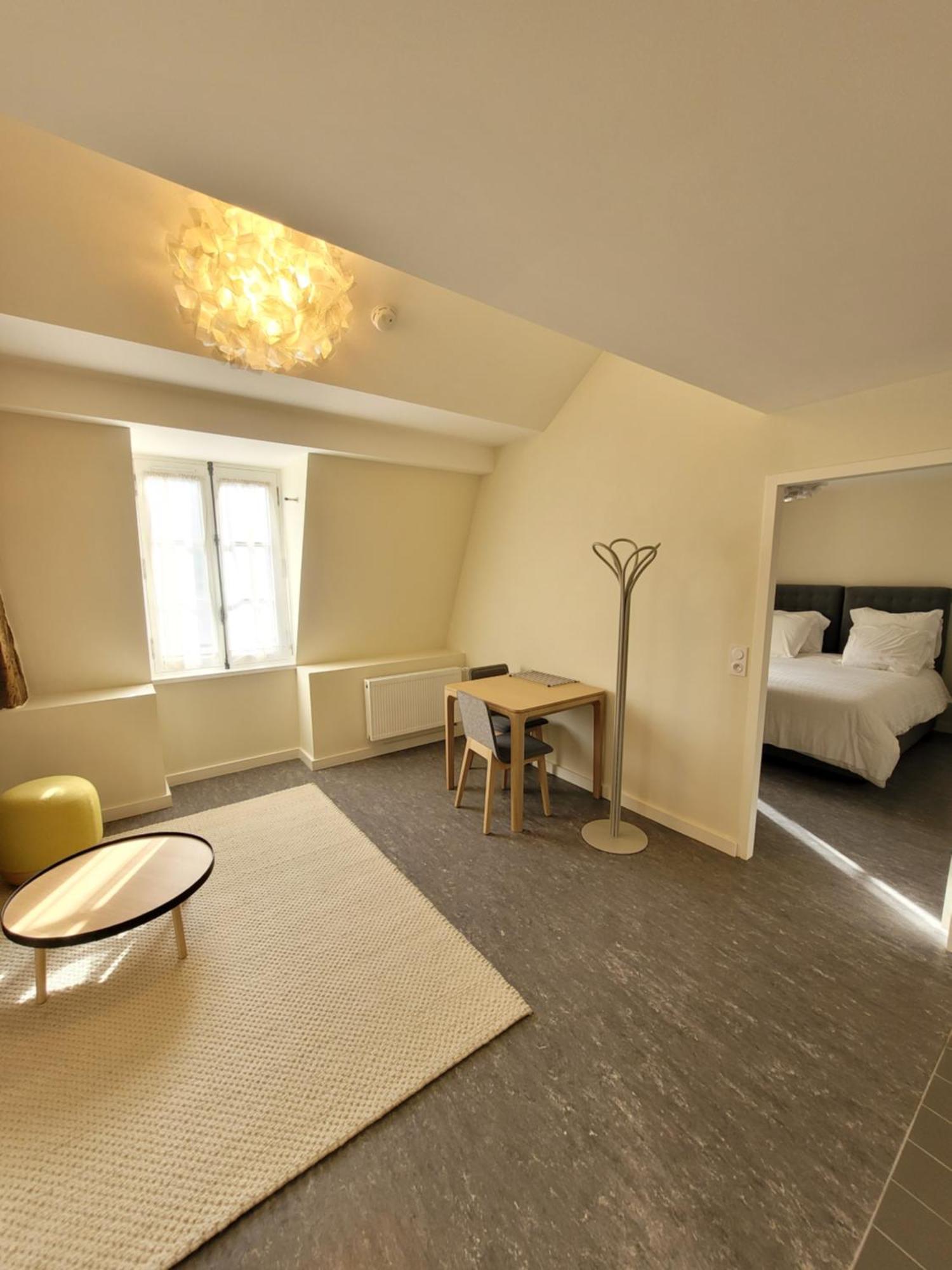 Hoteliere Champollion *
